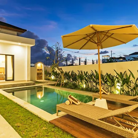 Villa Celestial Brand New Enchanting 2 Bedroom With Aircon Living Canggu