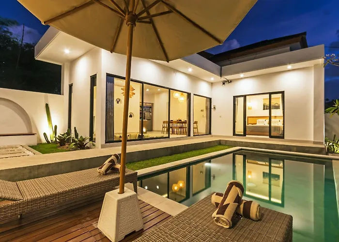 Celestial Brand New Enchanting 2 Bedroom With Aircon Living ヴィラ チャングー